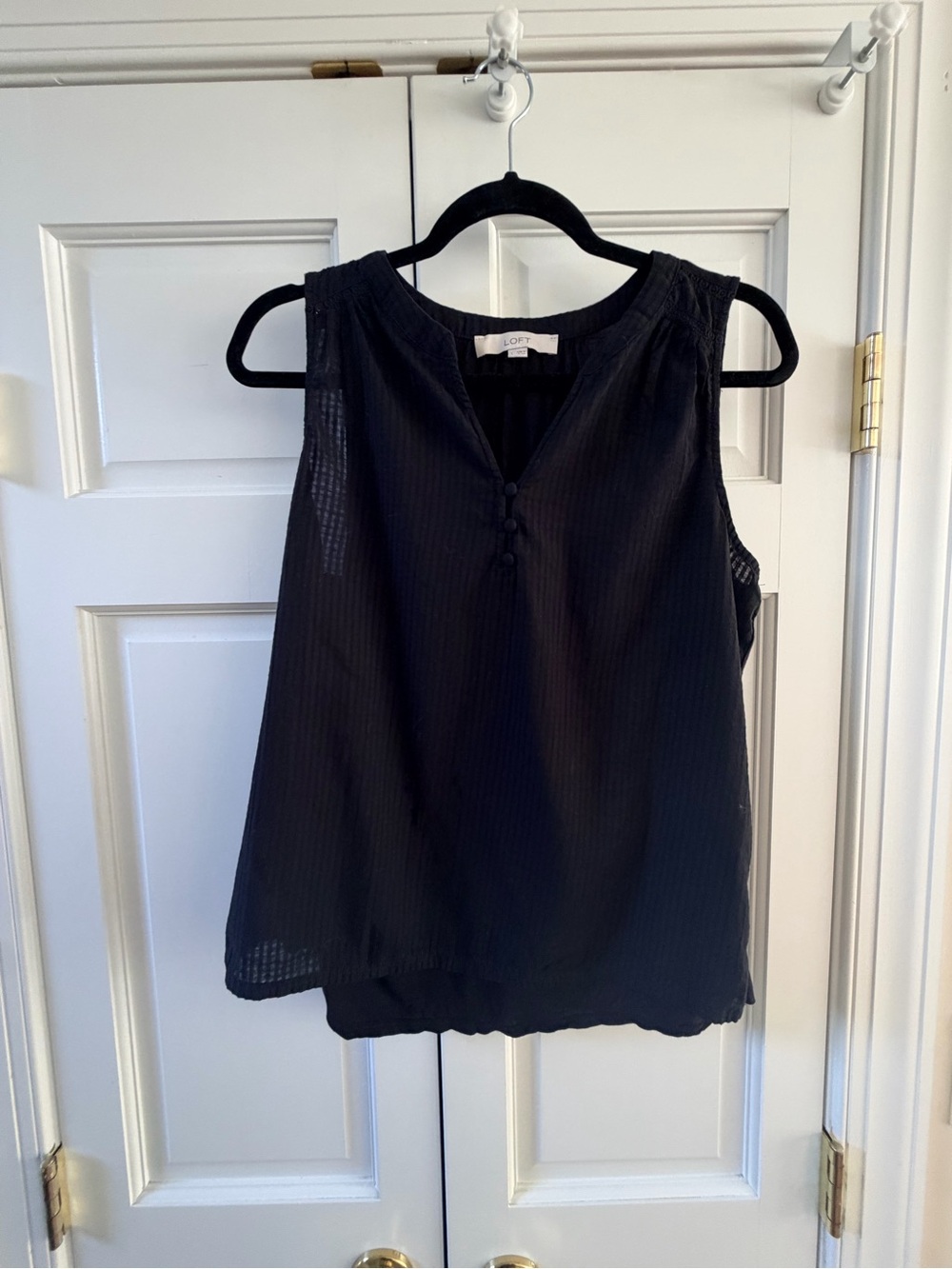 LOFT Black Sleeveless V-Neck Button Front Camisole
